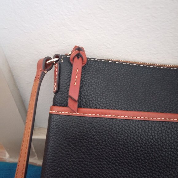 Dooney & Bourke Pebble Grain Letter Carrier Crossbody bag - Picture 2 of 8